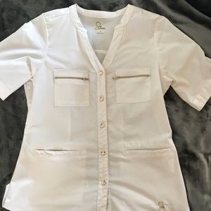 Jaanuu small scrub top 👚